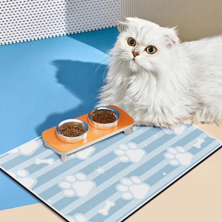 Tierfuttermatte POLLY Schutzmatte für saubere Futterplätze
